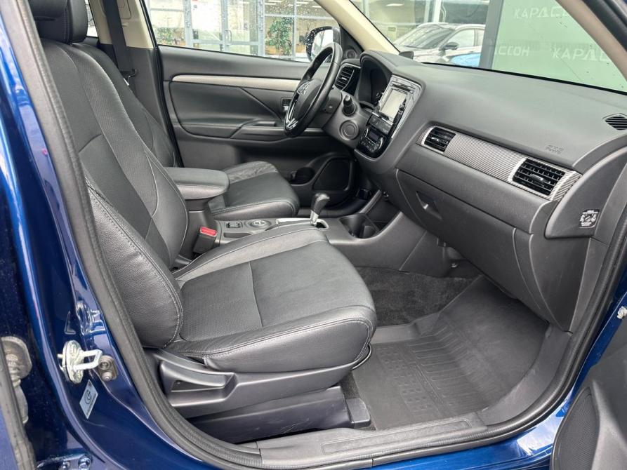 Mitsubishi Outlander III Рестайлинг Екатеринбург  - изображение 7