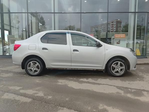 Renault Logan II с пробегом 2015 года, цена 599 000 рублей, 96339 км, седан, Автокод Объявления