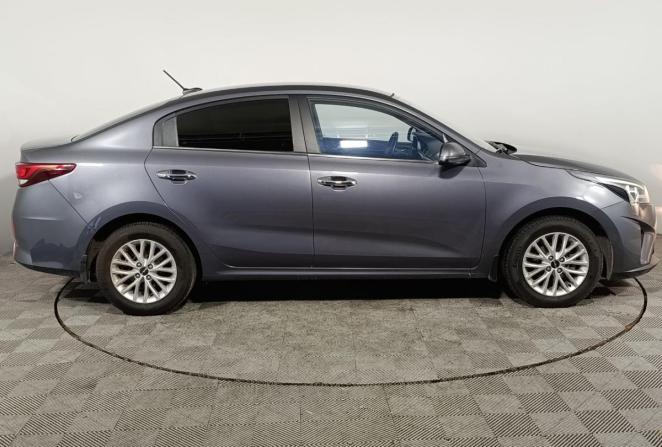 Kia Rio IV Рестайлинг с пробегом 2022 года, цена 1 830 000 рублей, 50500 км, седан, Автокод Объявления
