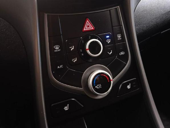 Hyundai Elantra V (MD) Рестайлинг с пробегом 2015 года, цена 930 000 рублей, 120547 км, седан, Автокод Объявления