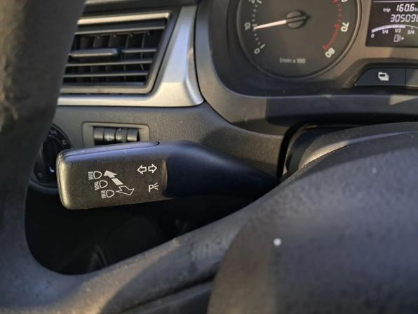 Skoda Rapid I с пробегом 2014 года, цена 400 000 рублей, 305096 км, лифтбек, Автокод Объявления