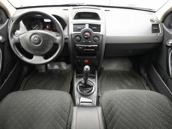 Renault Megane II Рестайлинг с пробегом 2006 года, цена 494 000 рублей, 219266 км, седан, Автокод Объявления