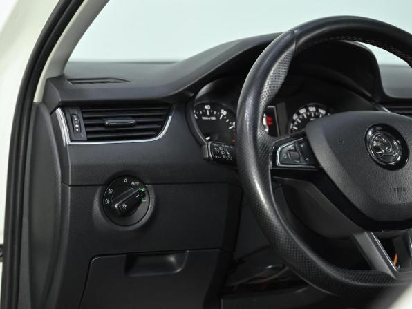 Skoda Octavia III (A7) с пробегом 2015 года, цена 1 149 000 рублей, 195000 км, лифтбек, Автокод Объявления