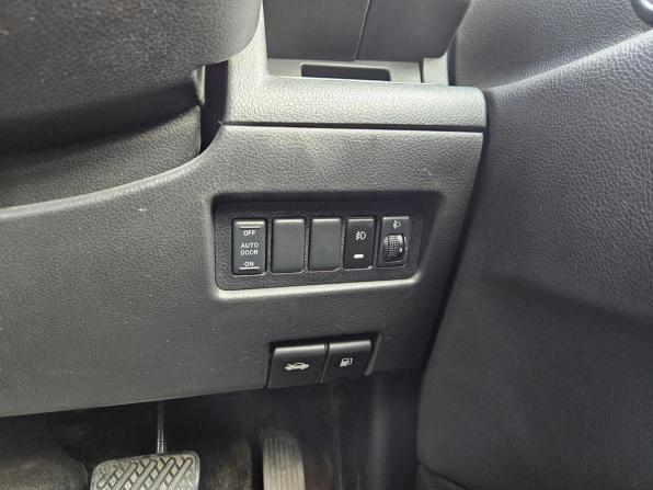 Nissan Serena III (C25) с пробегом 2010 года, цена 965 000 рублей, 215000 км, минивэн, Автокод Объявления