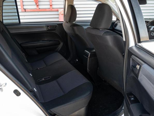 Toyota Corolla XI (E160 E170 E180) с пробегом 2014 года, цена 1 080 000 рублей, 124274 км, универсал, Автокод Объявления