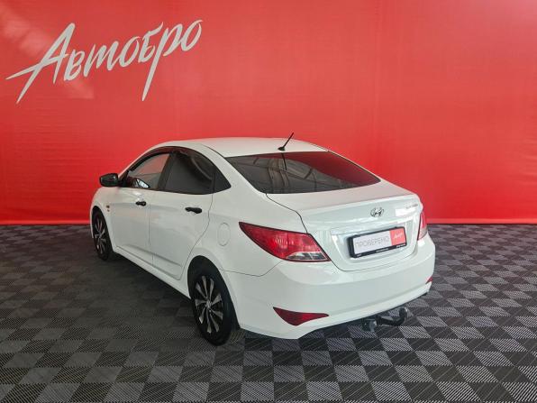 Hyundai Solaris I Рестайлинг с пробегом 2015 года, цена 950 000 рублей, 110646 км, седан, Автокод Объявления