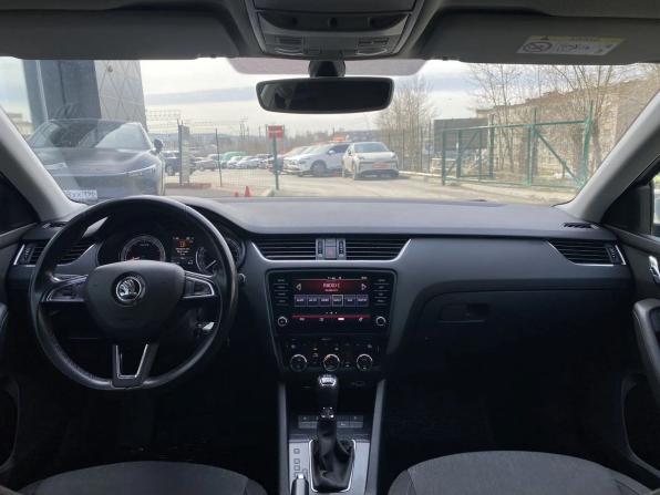 Skoda Octavia III (A7) Рестайлинг с пробегом 2018 года, цена 1 939 000 рублей, 203160 км, лифтбек, Автокод Объявления