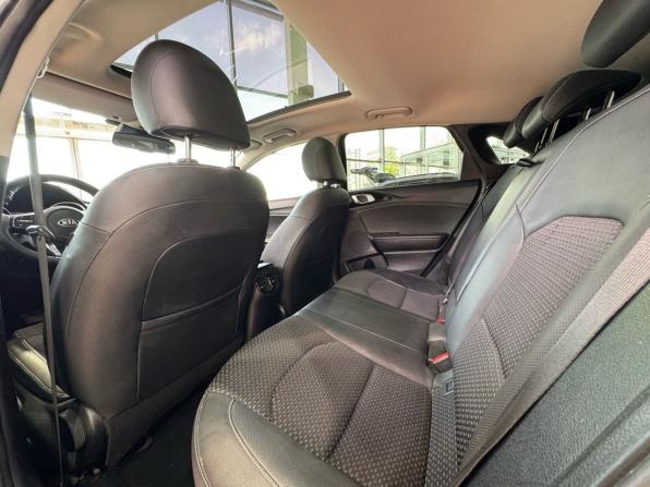 Kia Ceed III с пробегом 2018 года, цена 1 595 000 рублей, 126524 км, хэтчбек, Автокод Объявления
