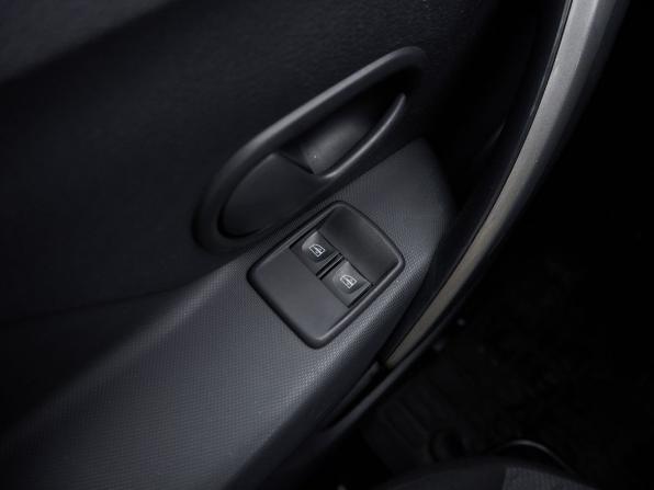 Renault Logan II Рестайлинг с пробегом 2021 года, цена 1 063 000 рублей, 72653 км, седан, Автокод Объявления