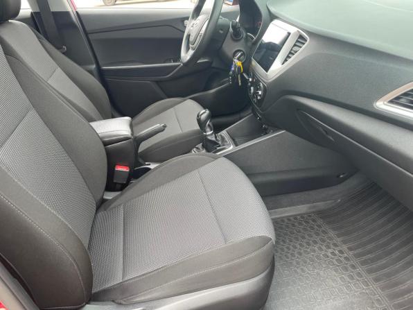 Hyundai Solaris II Рестайлинг с пробегом 2021 года, цена 1 486 700 рублей, 48117 км, седан, Автокод Объявления
