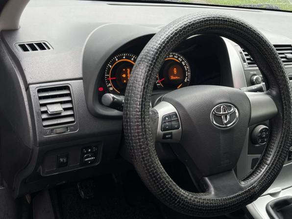 Toyota Corolla X (E140 E150) Рестайлинг с пробегом 2011 года, цена 760 000 рублей, 295059 км, седан, Автокод Объявления
