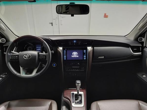 Toyota Fortuner II с пробегом 2017 года, цена 3 449 000 рублей, 62801 км, внедорожник, Автокод Объявления
