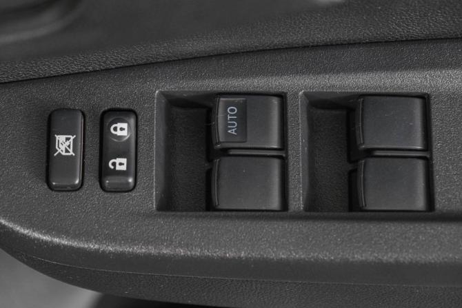 Toyota Ractis II с пробегом 2014 года, цена 1 299 000 рублей, 166000 км, хэтчбек, Автокод Объявления