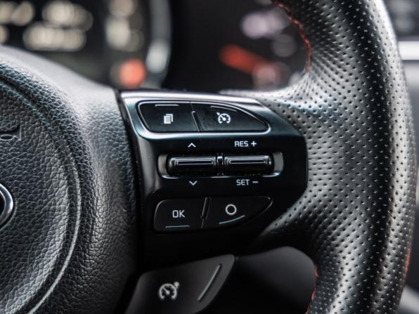 Kia Ceed GT I Рестайлинг с пробегом 2015 года, цена 1 339 000 рублей, 208046 км, хэтчбек, Автокод Объявления