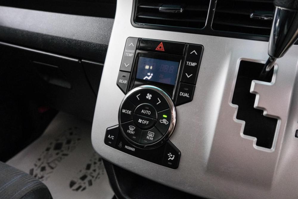Toyota Noah II (R70) Красноярск  - изображение 15