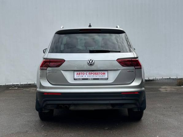 Volkswagen Tiguan II с пробегом 2018 года, цена 2 360 000 рублей, 109259 км, внедорожник, Автокод Объявления