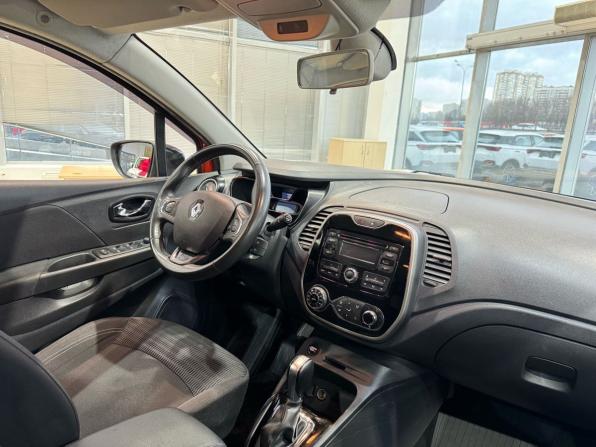 Renault Kaptur I с пробегом 2016 года, цена 1 210 000 рублей, 146800 км, внедорожник, Автокод Объявления