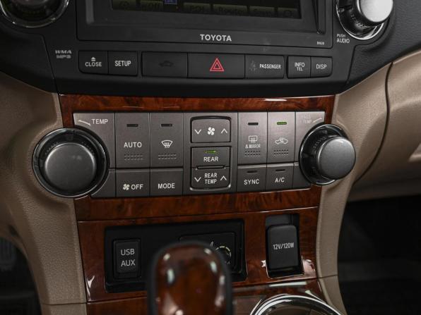 Toyota Highlander II (XU40) Рестайлинг с пробегом 2010 года, цена 1 798 000 рублей, 162823 км, внедорожник, Автокод Объявления