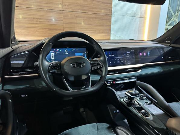 Geely Monjaro I с пробегом 2023 года, цена 2 749 000 рублей, 117000 км, внедорожник, Автокод Объявления