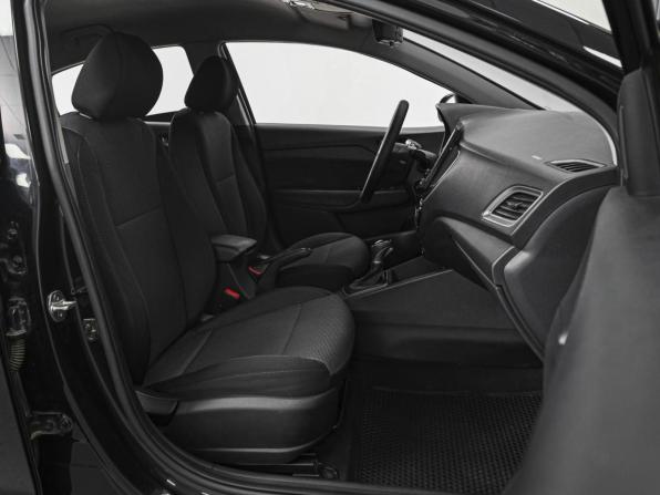 Hyundai Solaris II с пробегом 2019 года, цена 1 378 000 рублей, 106922 км, седан, Автокод Объявления