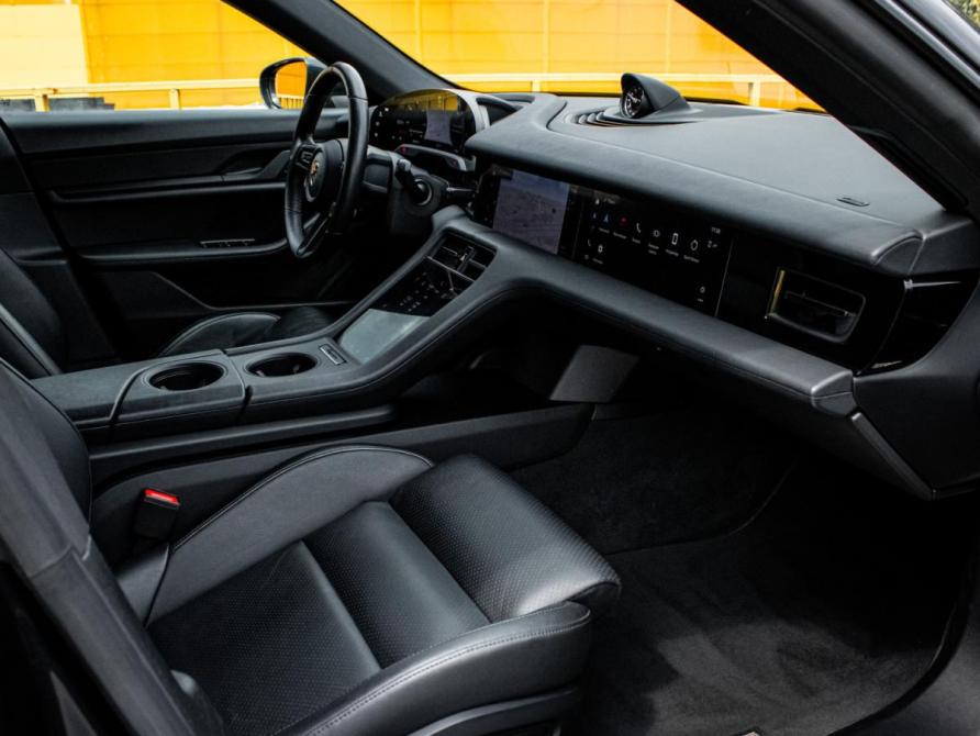 Porsche Taycan I Москва  - изображение 10