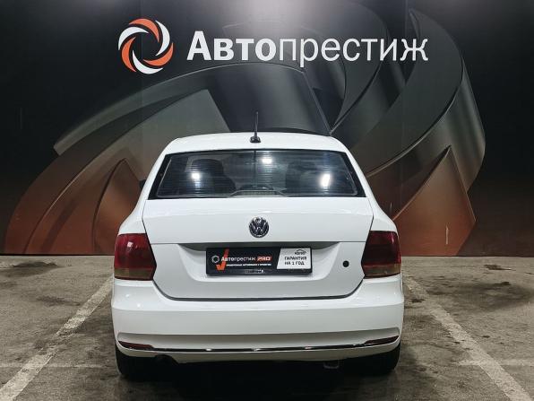 Volkswagen Polo V Рестайлинг с пробегом 2018 года, цена 680 000 рублей, 305460 км, седан, Автокод Объявления