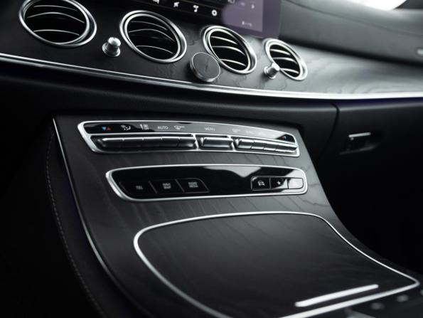 Mercedes-Benz E-Класс V (W213 S213 C238) Рестайлинг с пробегом 2021 года, цена 4 899 510 рублей, 87100 км, седан, Автокод Объявления