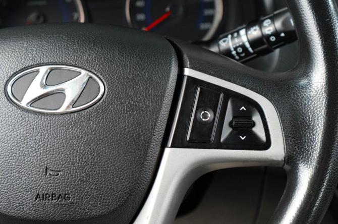 Hyundai Solaris I с пробегом 2013 года, цена 949 000 рублей, 127000 км, хэтчбек, Автокод Объявления