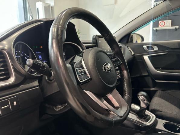 Kia Ceed III с пробегом 2019 года, цена 1 048 000 рублей, 329344 км, универсал, Автокод Объявления