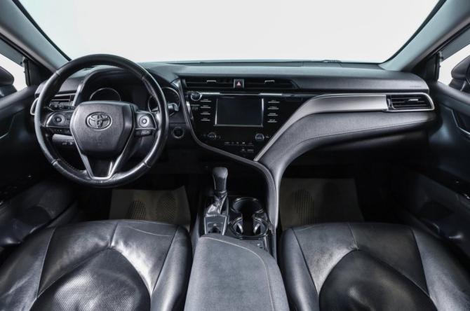 Toyota Camry VIII (XV70) с пробегом 2019 года, цена 2 249 000 рублей, 206000 км, седан, Автокод Объявления
