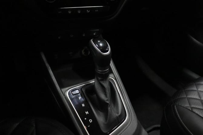 Hyundai Solaris II Рестайлинг с пробегом 2021 года, цена 1 654 000 рублей, 53118 км, седан, Автокод Объявления