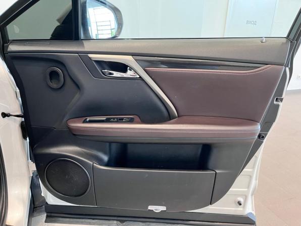 Lexus RX IV с пробегом 2017 года, цена 3 570 000 рублей, 153306 км, внедорожник, Автокод Объявления