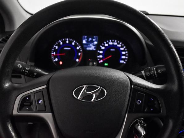 Hyundai Solaris I Рестайлинг с пробегом 2015 года, цена 925 000 рублей, 122000 км, седан, Автокод Объявления