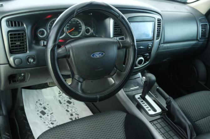 Ford Escape I Рестайлинг 2 с пробегом 2008 года, цена 949 000 рублей, 168100 км, внедорожник, Автокод Объявления