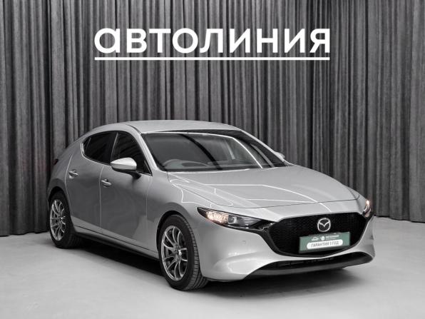 Mazda 3 IV (BP) с пробегом 2021 года, цена 1 670 000 рублей, 56000 км, хэтчбек, Автокод Объявления
