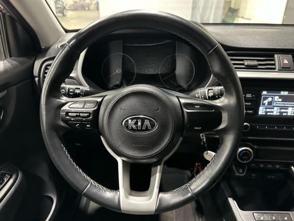 Kia Rio IV Рестайлинг с пробегом 2021 года, цена 1 550 000 рублей, 59865 км, хэтчбек, Автокод Объявления