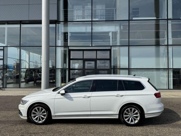 Volkswagen Passat B8 с пробегом 2018 года, цена 1 750 000 рублей, 237000 км, универсал, Автокод Объявления