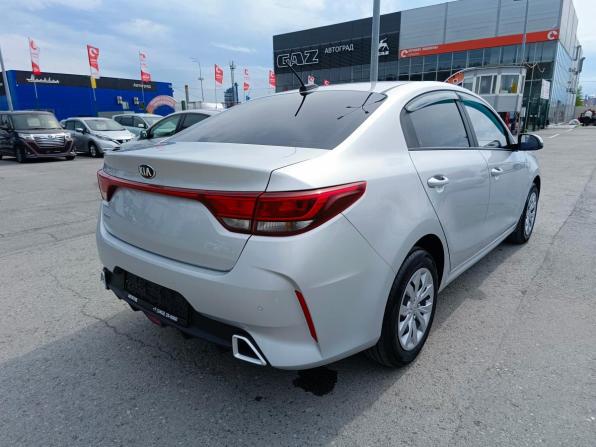 Kia Rio IV Рестайлинг с пробегом 2020 года, цена 1 549 995 рублей, 79132 км, седан, Автокод Объявления