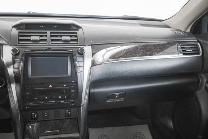 Toyota Camry VII (XV50) Рестайлинг с пробегом 2016 года, цена 1 899 000 рублей, 209920 км, седан, Автокод Объявления
