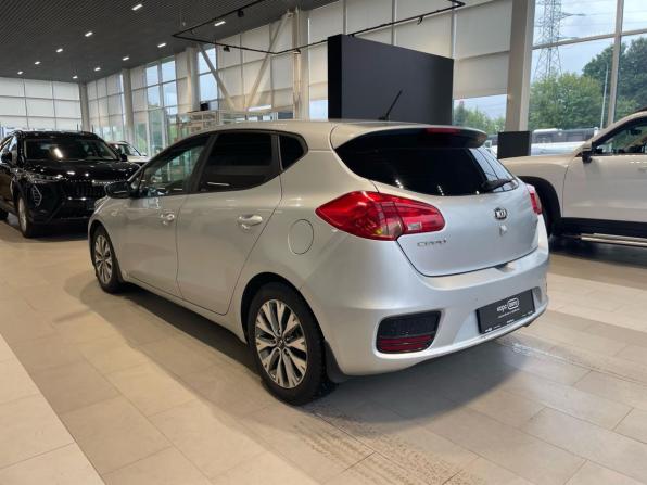 Kia Ceed II Рестайлинг с пробегом 2016 года, цена 966 300 рублей, 219527 км, хэтчбек, Автокод Объявления