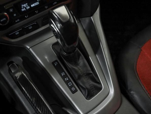 Ford Focus III с пробегом 2013 года, цена 799 000 рублей, 175197 км, хэтчбек, Автокод Объявления
