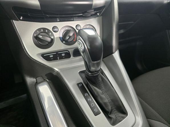 Ford Focus III с пробегом 2013 года, цена 950 000 рублей, 93793 км, хэтчбек, Автокод Объявления