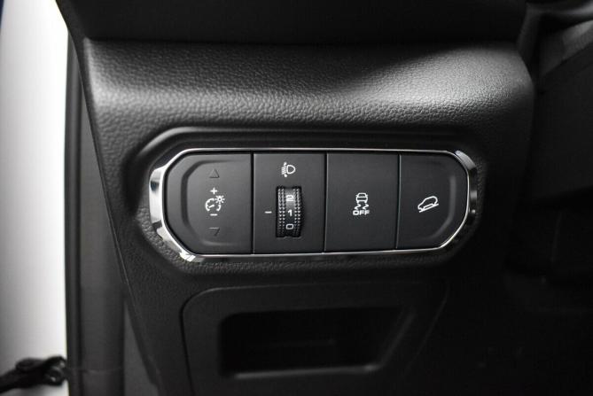 Haval Jolion I Рестайлинг с пробегом 2025 года, цена 2 150 000 рублей, 5934 км, внедорожник, Автокод Объявления