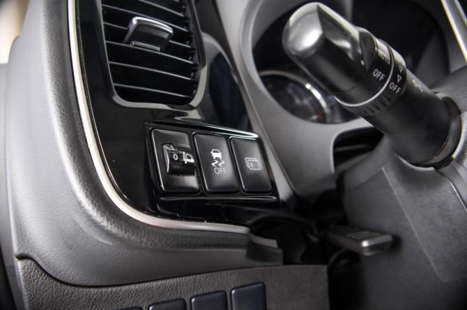 Mitsubishi Outlander III Рестайлинг 2 с пробегом 2014 года, цена 1 479 000 рублей, 181235 км, внедорожник, Автокод Объявления