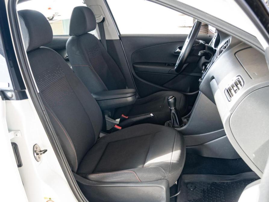 Volkswagen Polo V Рестайлинг Краснодар  - изображение 8