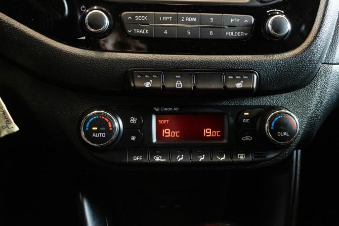Kia Ceed II с пробегом 2013 года, цена 1 250 000 рублей, 119246 км, хэтчбек, Автокод Объявления