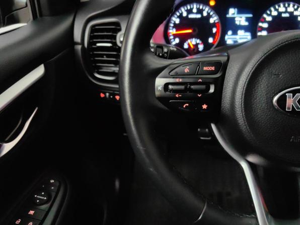 Kia Rio IV Рестайлинг с пробегом 2020 года, цена 1 449 000 рублей, 74077 км, седан, Автокод Объявления