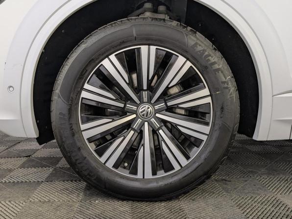 Volkswagen Touareg III с пробегом 2019 года, цена 5 995 000 рублей, 50211 км, внедорожник, Автокод Объявления