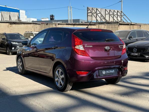 Hyundai Solaris I с пробегом 2013 года, цена 850 000 рублей, 157893 км, хэтчбек, Автокод Объявления