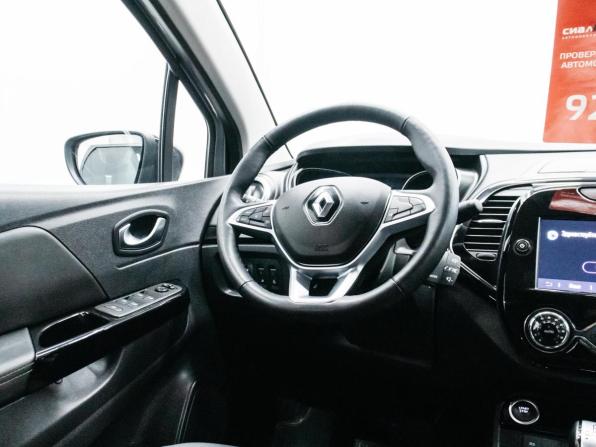 Renault Kaptur I Рестайлинг с пробегом 2022 года, цена 1 749 000 рублей, 42532 км, внедорожник, Автокод Объявления